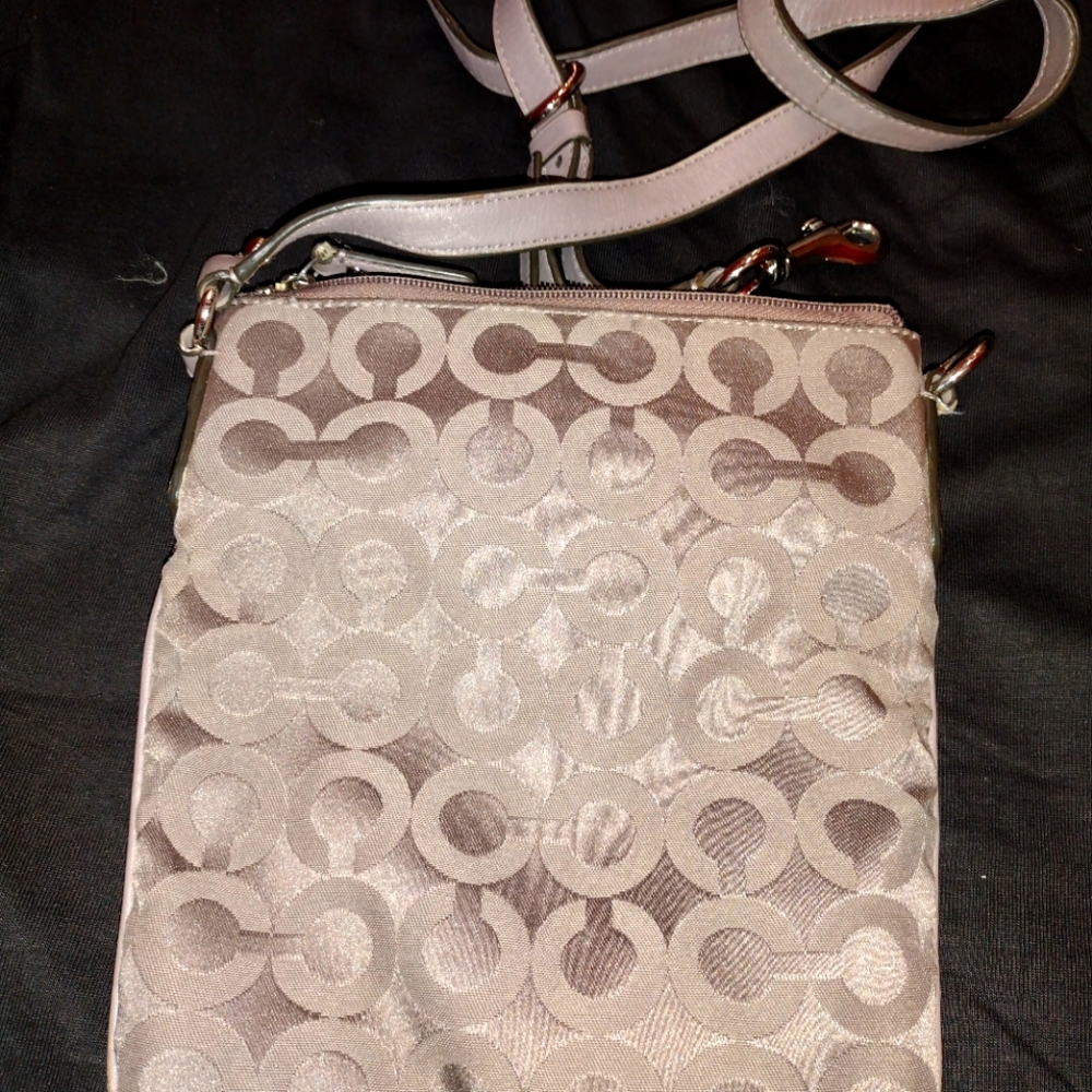 Woman's Coach Handbag